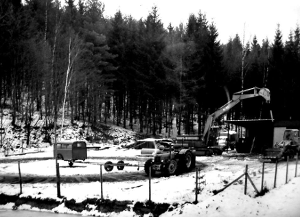 Getriebe-Teststand der ZF-Friedrichshafen am Standort der V2 Raketen Lagerhalle